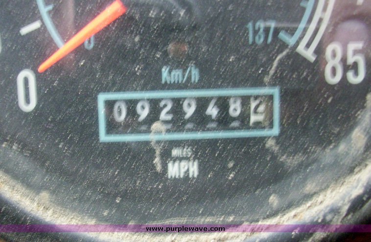 image for item 5106 1985 International C0F9670 semi truck with sleeper cab