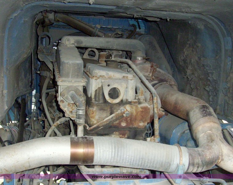 image for item 5106 1985 International C0F9670 semi truck with sleeper cab