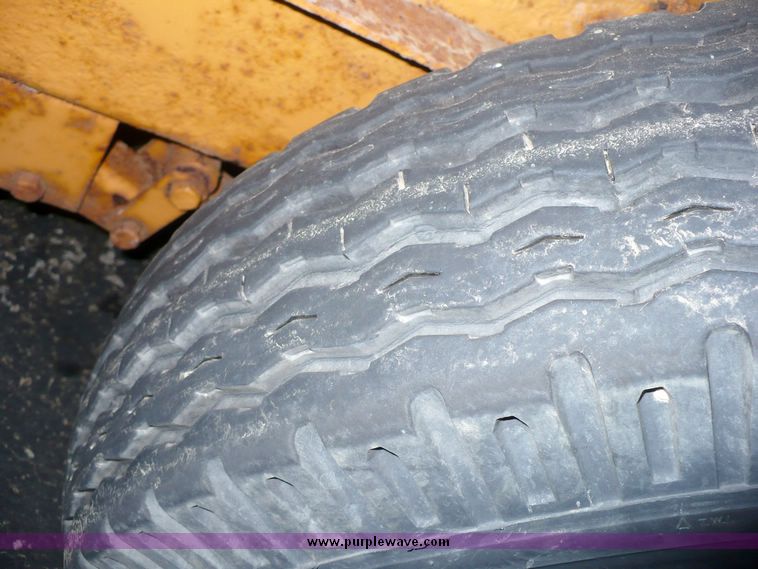 image for item 5258 1991 Redi Haul tandem axle equipment trailer