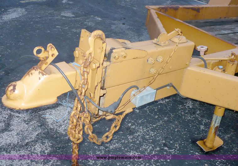 image for item 5258 1991 Redi Haul tandem axle equipment trailer