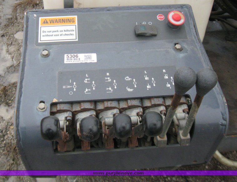 image for item 5306 1999 Case 6010 directional drill