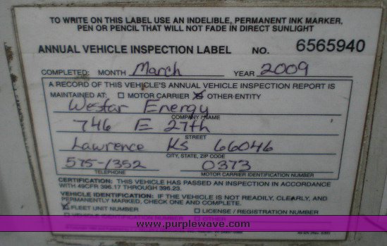 image for item 5330 2001 Freightliner FL70 bucket truck