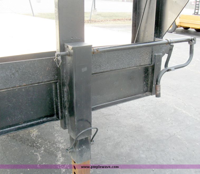image for item 5332 1983 WW flatbed gooseneck trailer