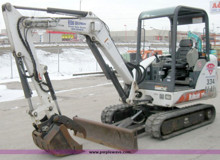image for item 5339 2001 Bobcat 334 compact excavator