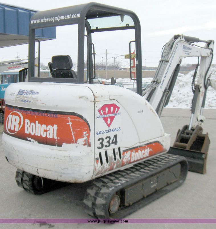image for item 5339 2001 Bobcat 334 compact excavator