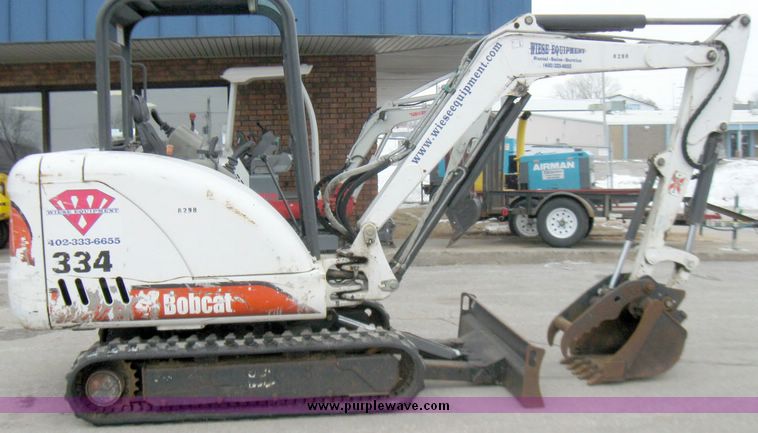image for item 5339 2001 Bobcat 334 compact excavator