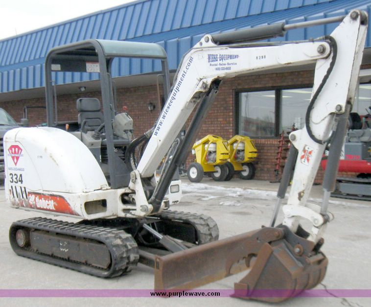 image for item 5339 2001 Bobcat 334 compact excavator