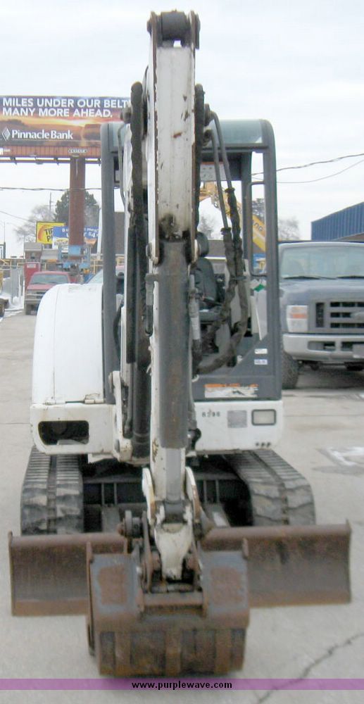 image for item 5339 2001 Bobcat 334 compact excavator