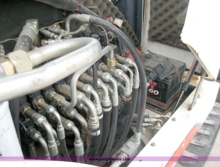 image for item 5339 2001 Bobcat 334 compact excavator