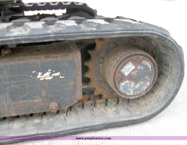 image for item 5339 2001 Bobcat 334 compact excavator