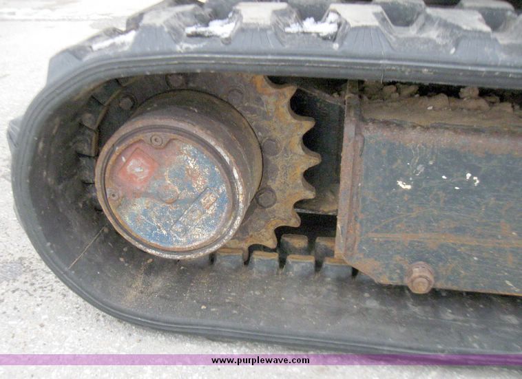 image for item 5339 2001 Bobcat 334 compact excavator