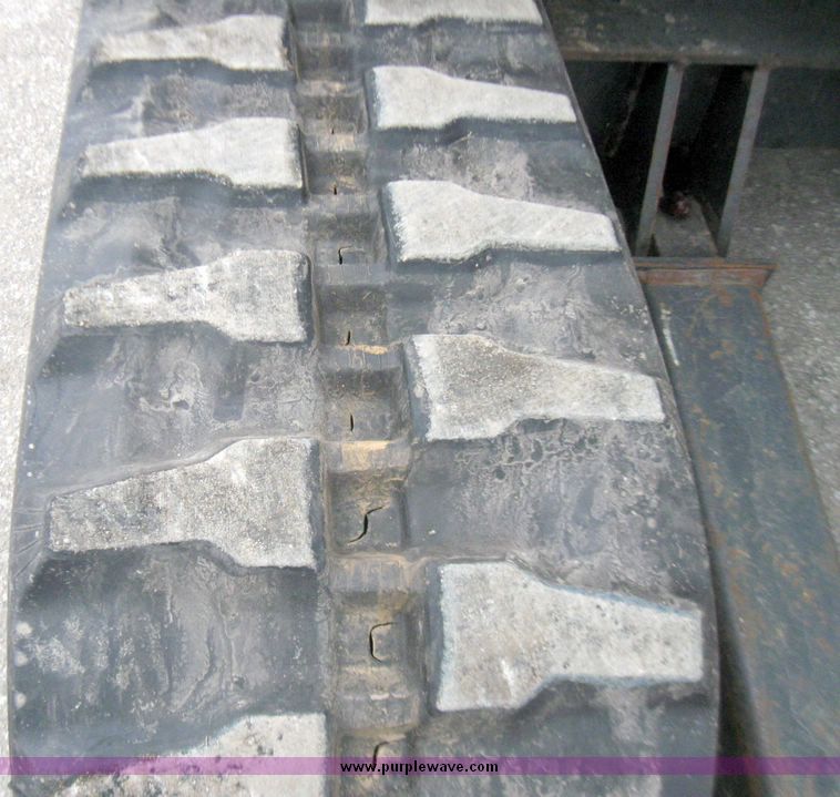 image for item 5339 2001 Bobcat 334 compact excavator