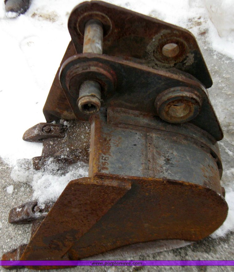 image for item 5339 2001 Bobcat 334 compact excavator