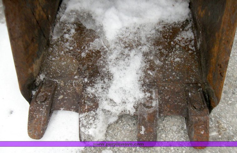 image for item 5339 2001 Bobcat 334 compact excavator