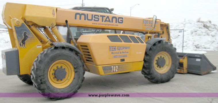 image for item 5340 2002 Mustang 742H telehandler