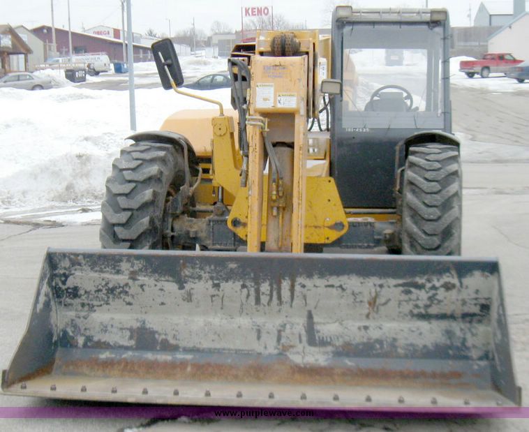 image for item 5340 2002 Mustang 742H telehandler