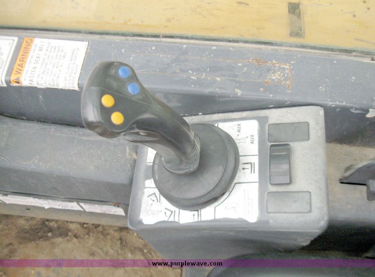 image for item 5340 2002 Mustang 742H telehandler