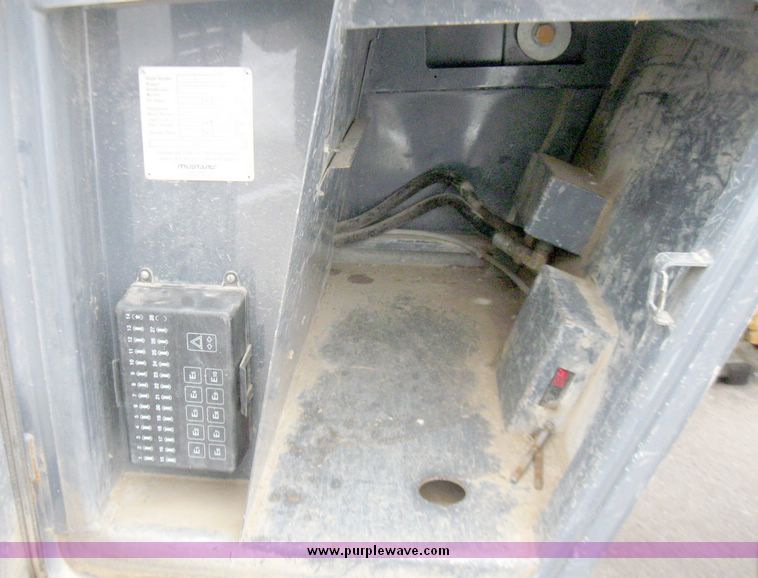 image for item 5340 2002 Mustang 742H telehandler