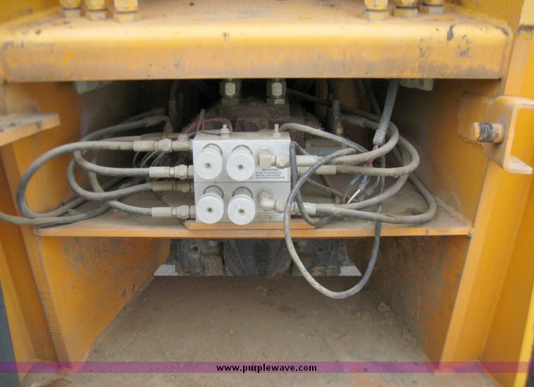 image for item 5340 2002 Mustang 742H telehandler