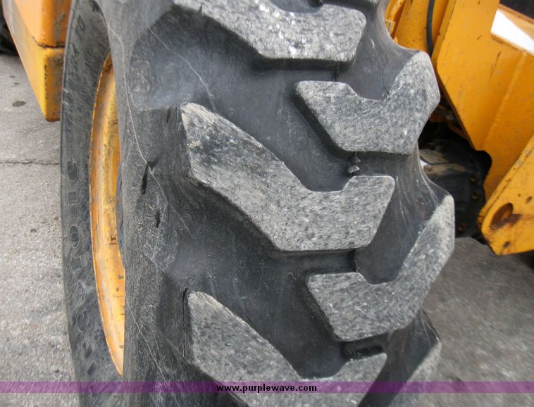 image for item 5340 2002 Mustang 742H telehandler