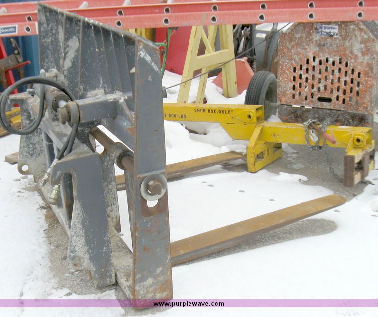 image for item 5340 2002 Mustang 742H telehandler