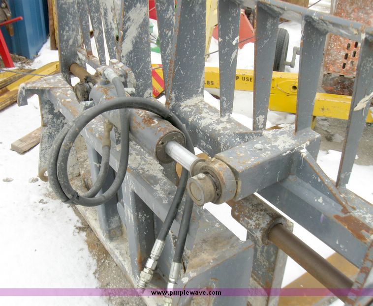 image for item 5340 2002 Mustang 742H telehandler