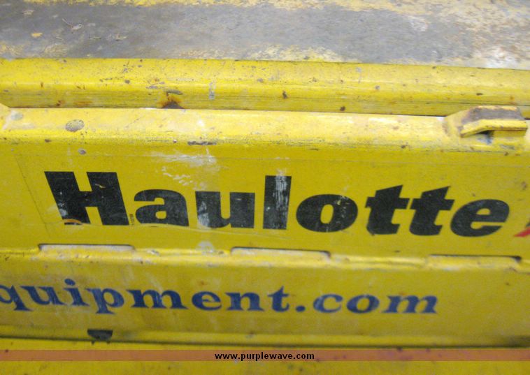 image for item 5345 2002 Haulotte 1530E scissor lift