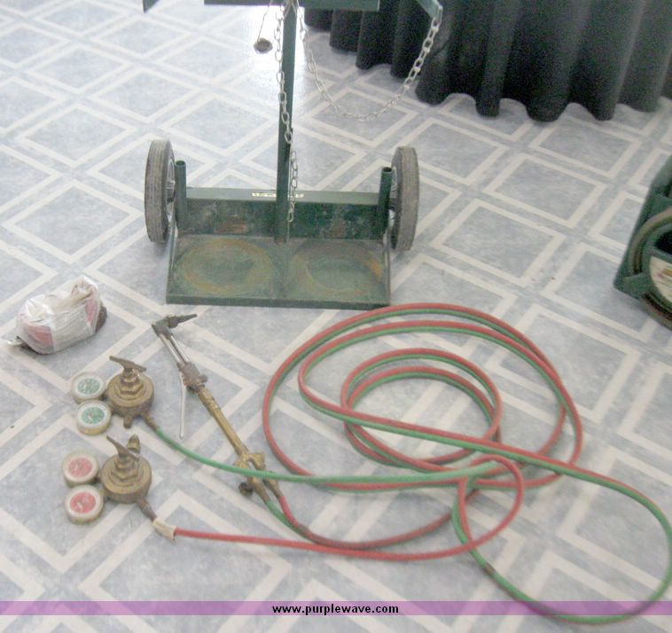 Victor Journeyman torch set in Papillion, NE Item 5358 sold Purple Wave