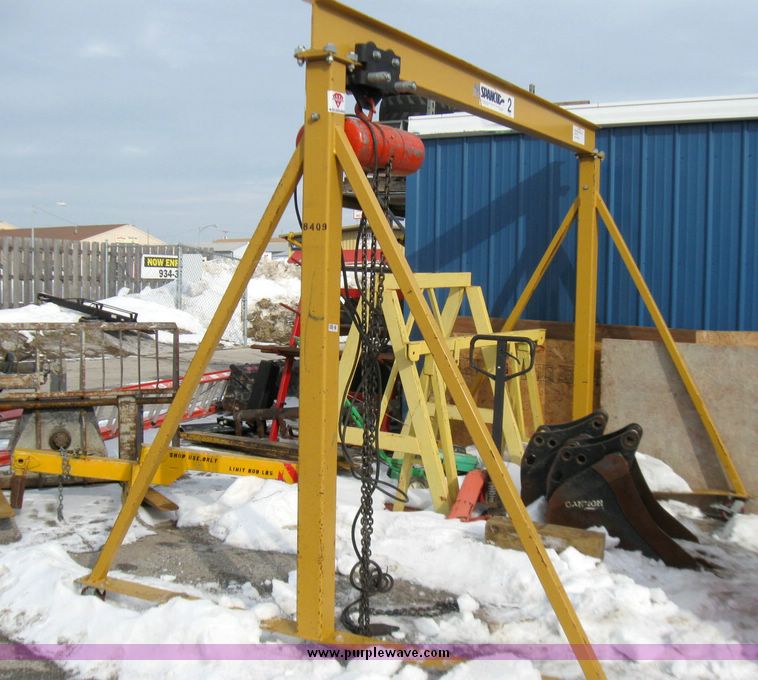 image for item 5426 Spanco two ton Gentry crane with electric hoist
