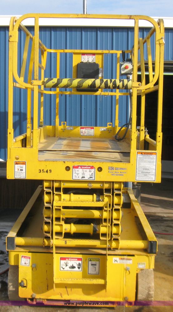 image for item 5429 2002 Haulotte 3347E scissor lift