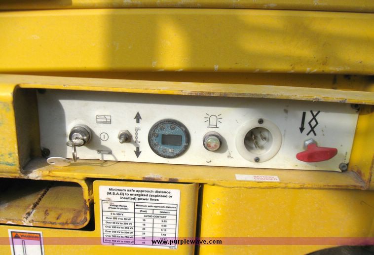 image for item 5429 2002 Haulotte 3347E scissor lift