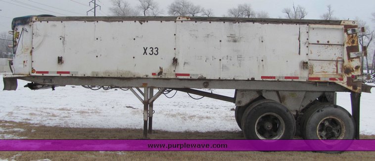 image for item 6018 1991 Hilbilt end dump trailer
