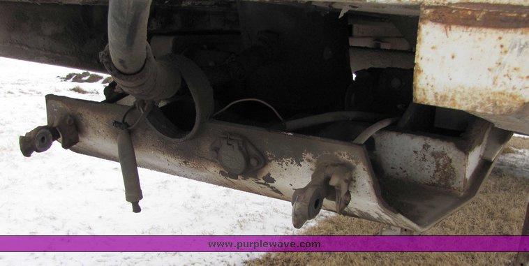 image for item 6018 1991 Hilbilt end dump trailer