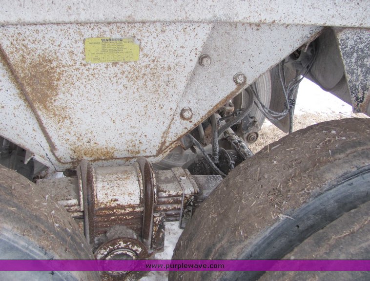 image for item 6018 1991 Hilbilt end dump trailer