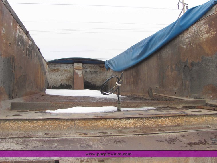 image for item 6018 1991 Hilbilt end dump trailer