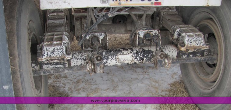 image for item 6018 1991 Hilbilt end dump trailer