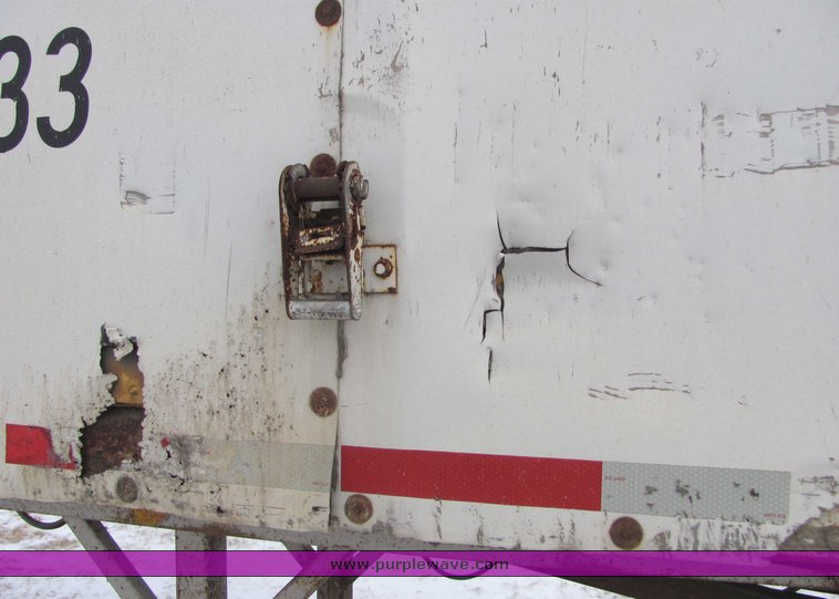 image for item 6018 1991 Hilbilt end dump trailer