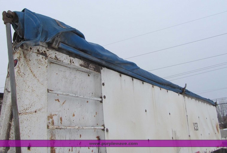 image for item 6018 1991 Hilbilt end dump trailer