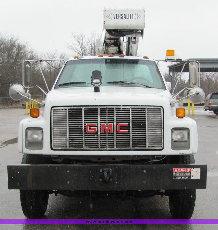 image for item 6695 1994 GMC Topkick C7H042 bucket truck