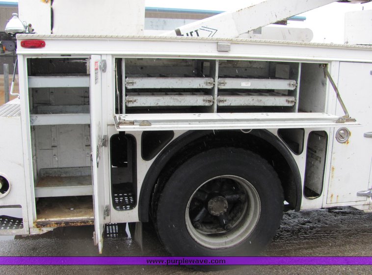 image for item 6695 1994 GMC Topkick C7H042 bucket truck