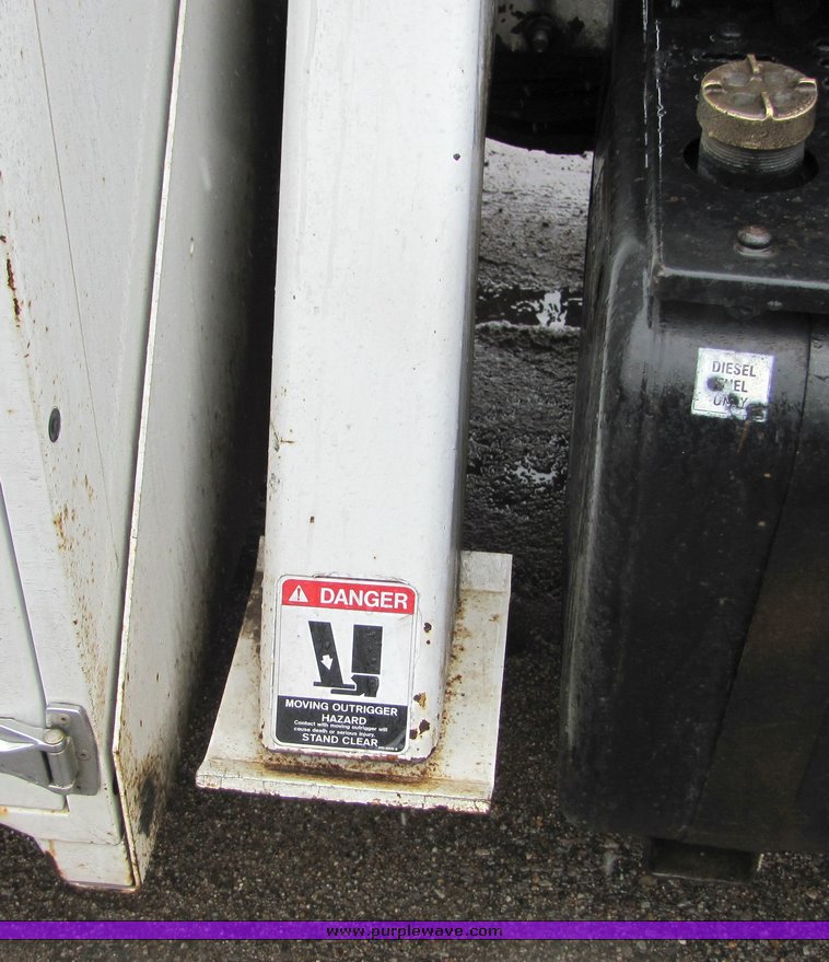 image for item 6695 1994 GMC Topkick C7H042 bucket truck