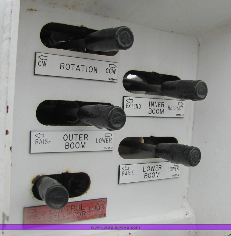 image for item 6695 1994 GMC Topkick C7H042 bucket truck