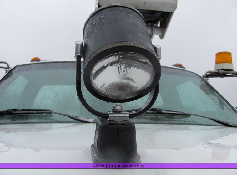 image for item 6695 1994 GMC Topkick C7H042 bucket truck