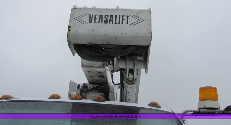 image for item 6695 1994 GMC Topkick C7H042 bucket truck