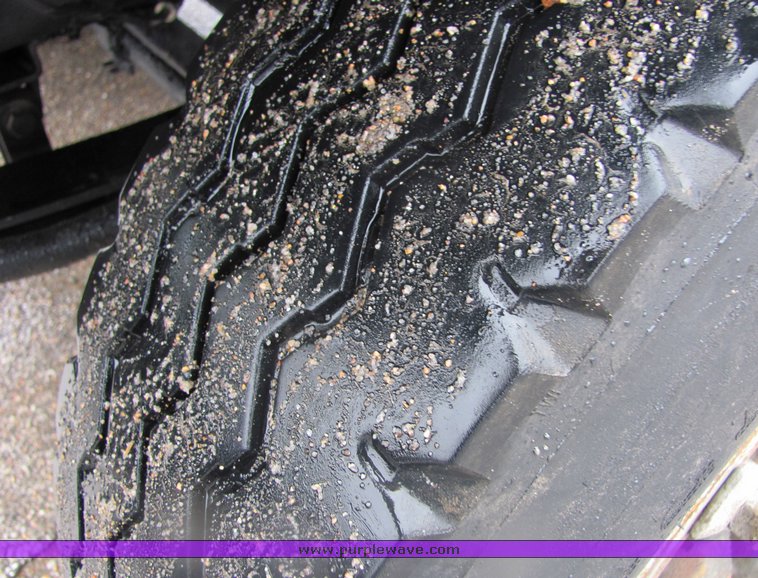 image for item 6695 1994 GMC Topkick C7H042 bucket truck