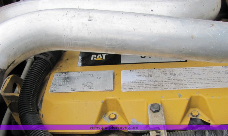 image for item 6695 1994 GMC Topkick C7H042 bucket truck