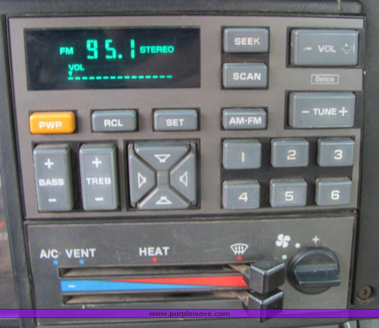 image for item 6695 1994 GMC Topkick C7H042 bucket truck