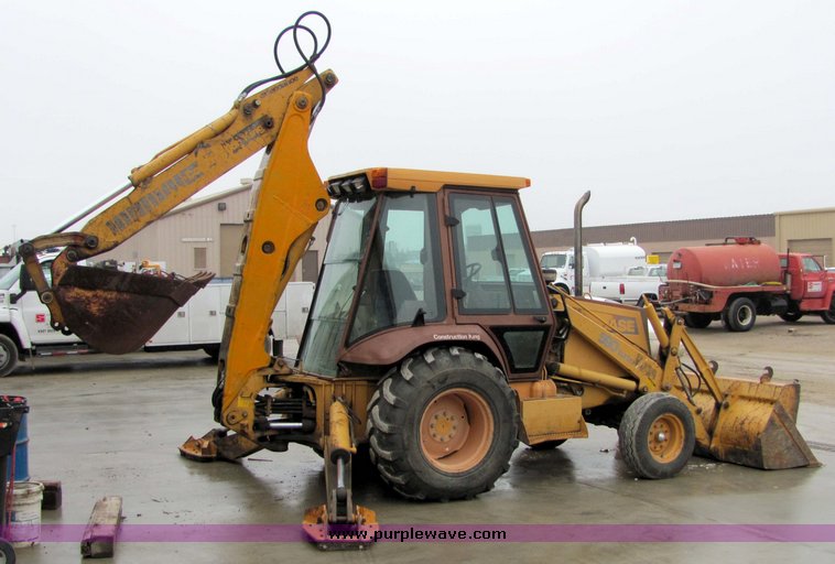 image for item 7053 1991 Case 590 turbo loader backhoe