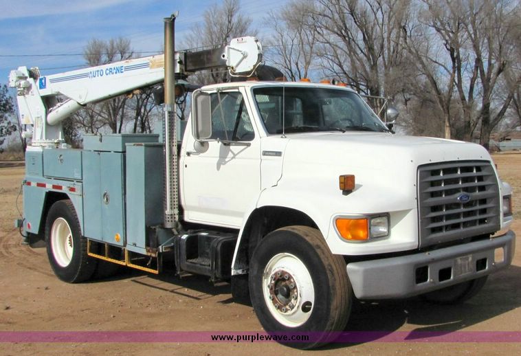image for item 8031 1996 Ford F800 boom truck