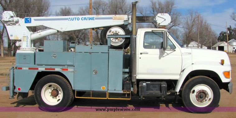 image for item 8031 1996 Ford F800 boom truck